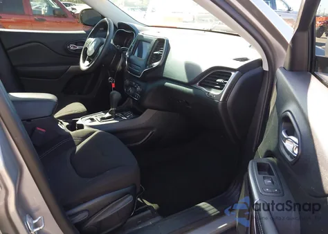 2019 Jeep Cherokee Latitude Fwd z USA, uszkodzony, nr VIN 1C4PJLCB7KD269425